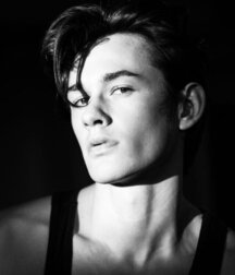 LEVI MCLEOD - TOP MODEL 61bdaaff848d5.jpg