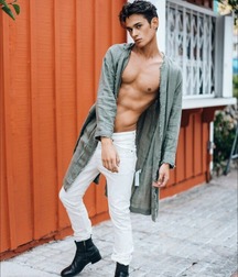 LEVI MCLEOD - TOP MODEL 61bdab3450155.jpg