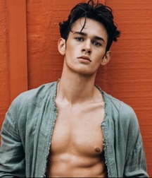 LEVI MCLEOD - TOP MODEL 61bdab4772631.jpg