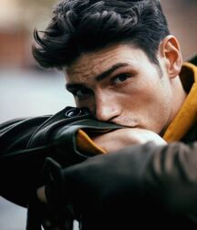 SAM WAY - UK MALE MODEL 61c9bd0424cff.jpg