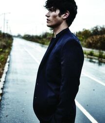 SAM WAY - UK MALE MODEL 61c9bd079e57b.jpg