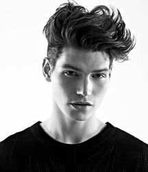 SAM WAY - UK MALE MODEL 61c9bd1384b0e.jpg