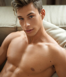 ZAC HAYNES (Aiden Kay) - Hungarian Model 61d6e9dec7bf6.jpg