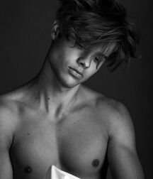 BRYCE ALAKAI DETTLOFF - AMERICAN MODEL 61e26bd6b30cb.jpg