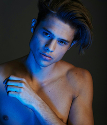BRYCE ALAKAI DETTLOFF - AMERICAN MODEL 61e26be9080f1.jpg