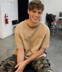 BRYCE ALAKAI DETTLOFF - AMERICAN MODEL 61e26c0422633.jpg