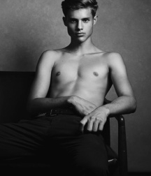 BRYCE ALAKAI DETTLOFF - AMERICAN MODEL 61e26c53bf3af.jpg