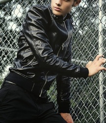BRYCE ALAKAI DETTLOFF - AMERICAN MODEL 61e26c5933b5d.jpg