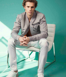 BRYCE ALAKAI DETTLOFF - AMERICAN MODEL 61e26c610cd56.jpg