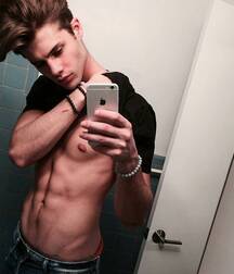 BRYCE ALAKAI DETTLOFF - AMERICAN MODEL 61e26c66a646d.jpg