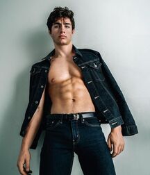 KEITH LAUE - AMERICAN MODEL 61e26d747e1c1.jpg