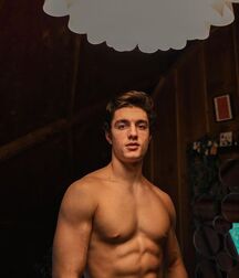 KEITH LAUE - AMERICAN MODEL 61e26d8803636.jpg