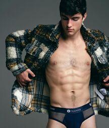 KEITH LAUE - AMERICAN MODEL 61e26d8baf630.jpg