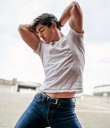 KEITH LAUE - AMERICAN MODEL 61e26d90e5f8c.jpg
