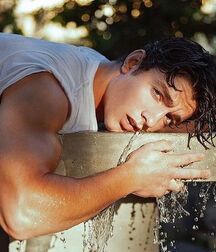 KEITH LAUE - AMERICAN MODEL 61e26d99bf84f.jpg