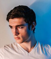 KEITH LAUE - AMERICAN MODEL 61e26d9b828e1.jpg