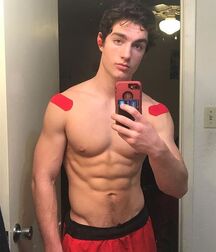 KEITH LAUE - AMERICAN MODEL 61e26dad8097c.jpg