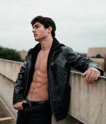 KEITH LAUE - AMERICAN MODEL 61e26dbb3215e.jpg