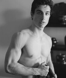 KEITH LAUE - AMERICAN MODEL 61e26df0019ee.jpg