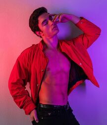KEITH LAUE - AMERICAN MODEL 61e26dfdc0104.jpg