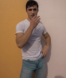 KEITH LAUE - AMERICAN MODEL 61e26e42e2e7a.jpeg