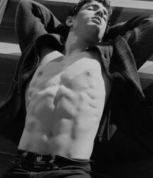 KEITH LAUE - AMERICAN MODEL 61e26e6ad7e53.jpg