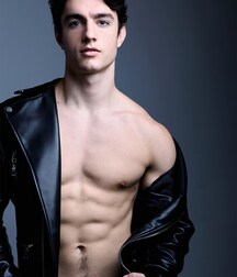 KEITH LAUE - AMERICAN MODEL 61e26e82ae547.jpg