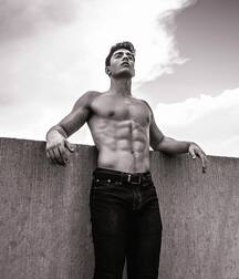 KEITH LAUE - AMERICAN MODEL 61e26e9b91341.jpg
