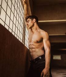 KEITH LAUE - AMERICAN MODEL 61e26e9e01c45.jpg