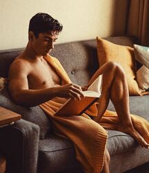 KEITH LAUE - AMERICAN MODEL 61e26eb1f2150.jpg