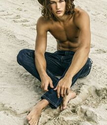 DOMINIQUE FENISON - AMERICAN MODEL 61e96419d192b.jpg