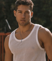 DOMINIQUE FENISON - AMERICAN MODEL 61e96437d50b4.jpg