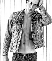 DOMINIQUE FENISON - AMERICAN MODEL 61e964671fdee.jpg