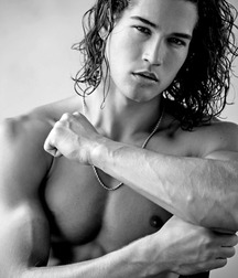 DOMINIQUE FENISON - AMERICAN MODEL 61e96468df0b3.jpg