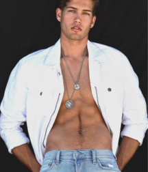 DOMINIQUE FENISON - AMERICAN MODEL 61e9649b001d2.png