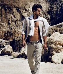 MITCHELL WICK - AUSTRALIAN MODEL 61ee769bd55dd.jpg
