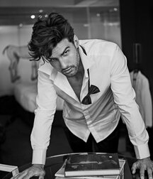 MITCHELL WICK - AUSTRALIAN MODEL 61ee76a53b9c0.jpg
