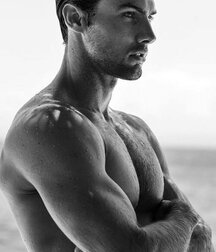 MITCHELL WICK - AUSTRALIAN MODEL 61ee76e3944e3.jpg