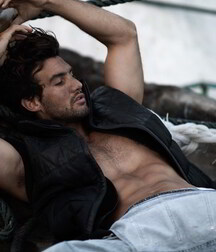 MITCHELL WICK - AUSTRALIAN MODEL 61ee777fb262b.jpg