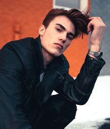 ZACH COX - AMERICAN MODEL 61f2afaae1264.webp