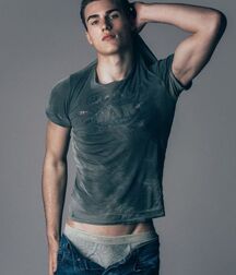 ZACH COX - AMERICAN MODEL 61f2afce5d42a.jpg