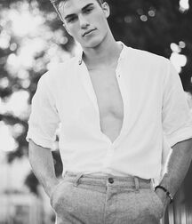 ZACH COX - AMERICAN MODEL 61f2afd6f0f9b.jpg