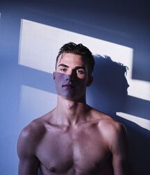 ZACH COX - AMERICAN MODEL 61f2afdf7bf78.jpg