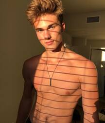 ZACH COX - AMERICAN MODEL 61f2afed9a8fc.jpg