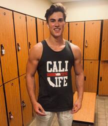 ZACH COX - AMERICAN MODEL 61f2afef5b296.jpg