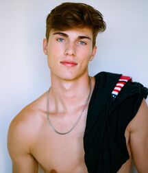 ZACH COX - AMERICAN MODEL 61f2aff8f287b.jpg