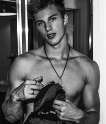 ZACH COX - AMERICAN MODEL 61f2b00a9cac6.jpg