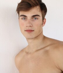 ZACH COX - AMERICAN MODEL 61f2b04b6f0dc.jpg