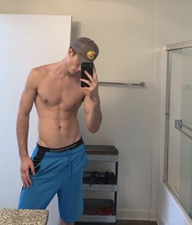 ZACH COX - AMERICAN MODEL 61f2b05c60e0f.jpg