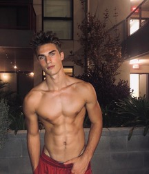 ZACH COX - AMERICAN MODEL 61f2b063c52a8.jpg